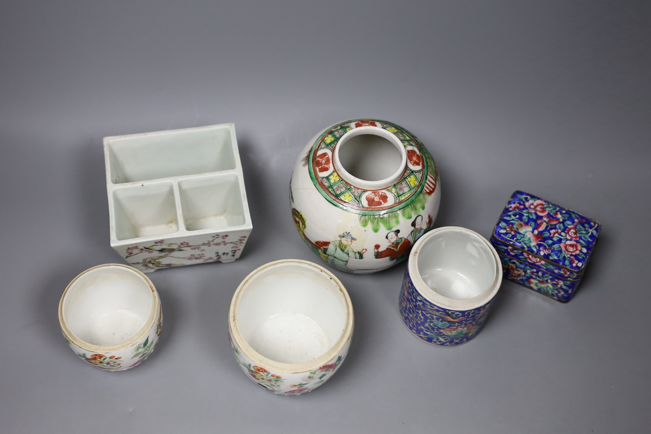 A Chinese famille verte ginger jar, together with three famille rose ceramics, a blue enamel box and cover, and a Chinese blue polychrome box (6)